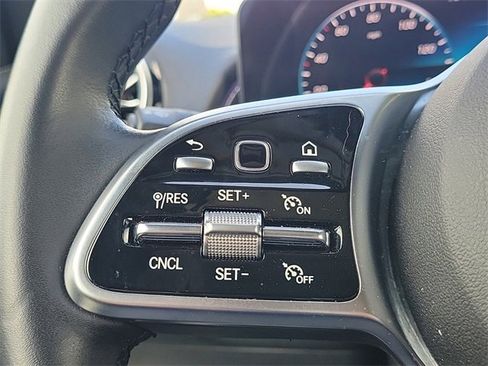 Used 2023 Mercedes-Benz GLB 250 image 15