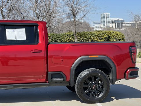 Used 2024 GMC Sierra 2500 AT4 w/ AT4 Premium Plus Package image 6