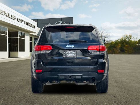 Used 2019 Jeep Grand Cherokee Laredo w/ Laredo X Package image 9