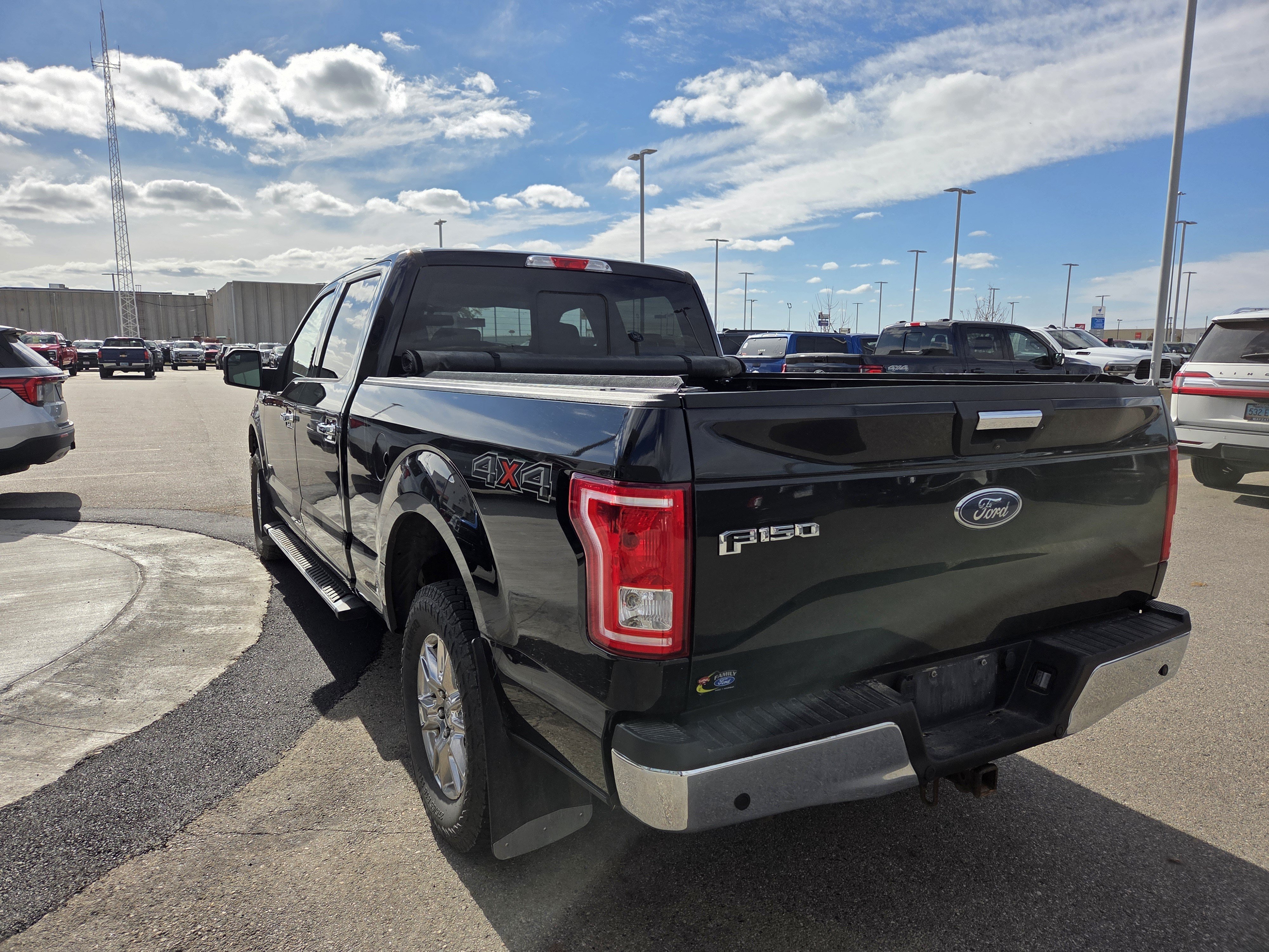 Used 2017 Ford F150 XLT w/ Equipment Group 302A Luxury AWD/4WD image 4