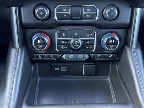 Used 2023 Chevrolet Tahoe Z71 w/ Luxury Package image 21