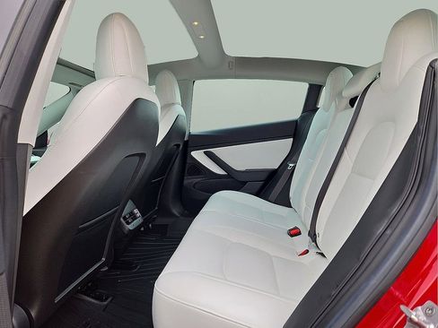 Used 2018 Tesla Model 3 Long Range image 14