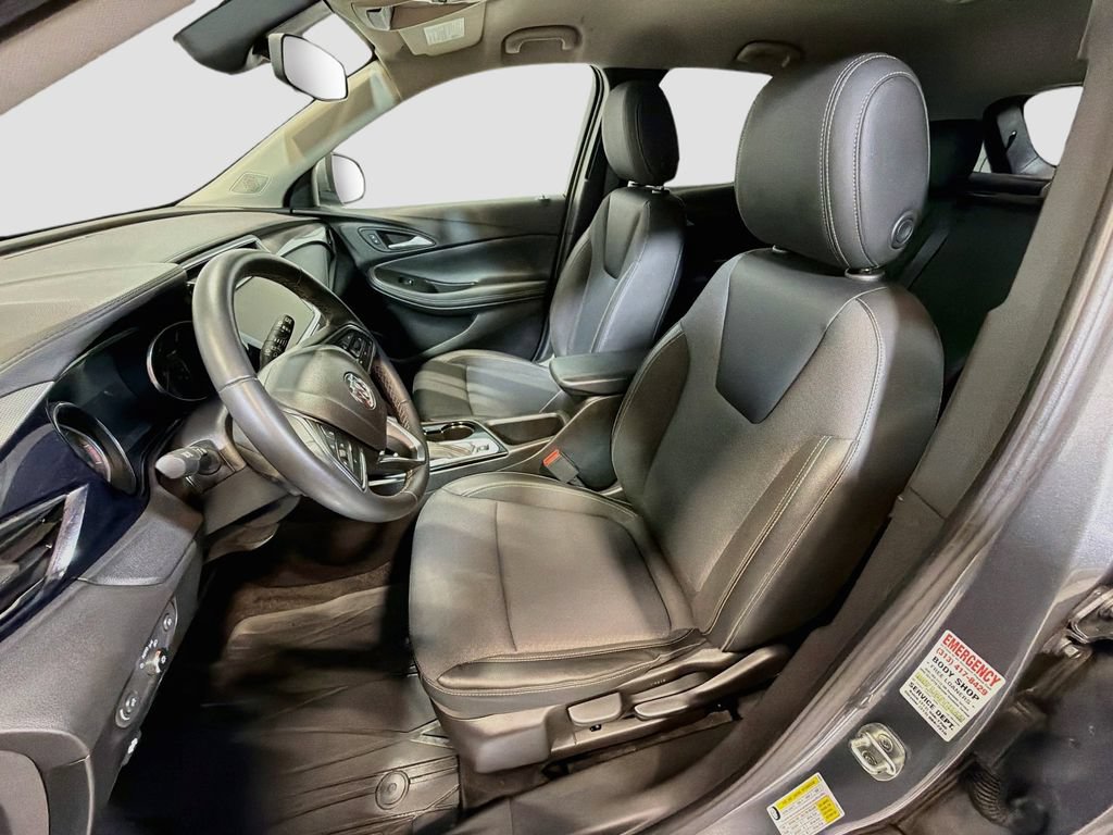 Used 2022 Buick Encore GX Preferred w/ Sport Touring Package FWD image 21