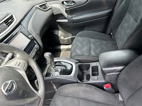 Used 2016 Nissan Rogue SV w/ SV Premium Package FWD image 19
