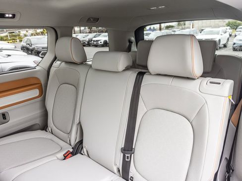 New 2025 Volkswagen ID. Buzz 1st Edition image 11