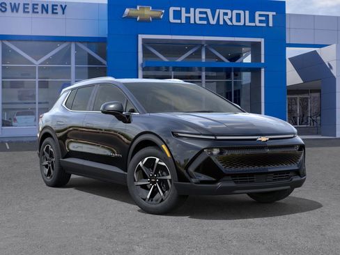 New 2026 Chevrolet Equinox EV LT image 7