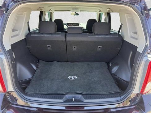 Used 2012 Scion xB FWD image 7