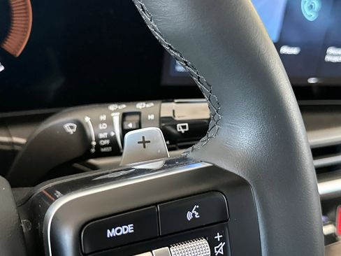 Certified 2025 Hyundai Santa Fe SEL image 38