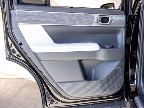 New 2025 Hyundai Santa Fe Calligraphy AWD/4WD image 18
