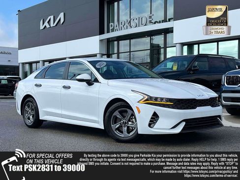 Used 2023 Kia K5 LXS image 1