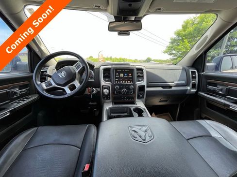 Used 2017 RAM 1500 Laramie AWD/4WD image 4