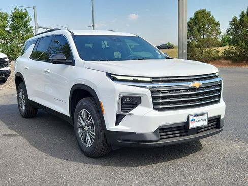 New 2025 Chevrolet Traverse LT w/ Driver Confidence Package image 4