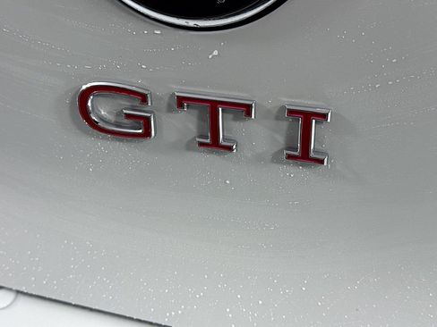 Used 2024 Volkswagen GTI SE FWD image 15