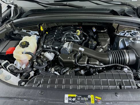 Used 2025 Jeep Grand Cherokee Altitude image 32