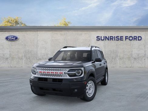 New 2025 Ford Bronco Sport Heritage w/ Convenience Package AWD/4WD image 2