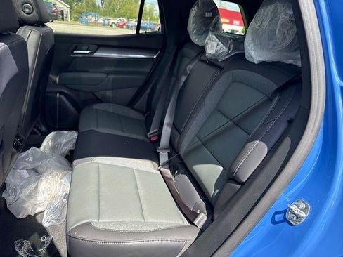 New 2027 GMC Terrain AT4 w/ LPO, Floor Liner Package AWD/4WD image 22
