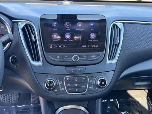 Used 2020 Chevrolet Malibu LT FWD image 16