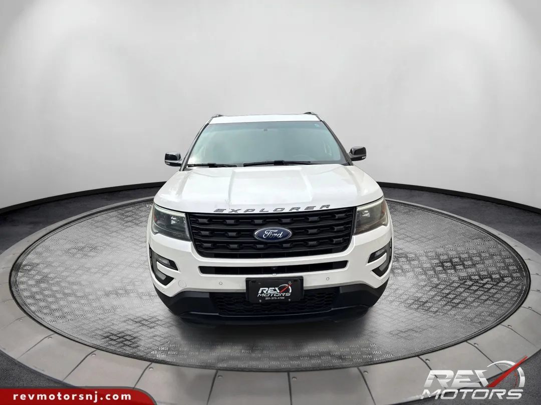 Used 2016 Ford Explorer Sport w/ Equipment Group 401A AWD/4WD image 8