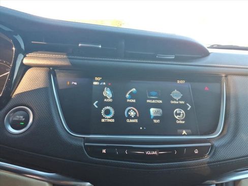 Used 2019 Cadillac XT5 FWD image 18