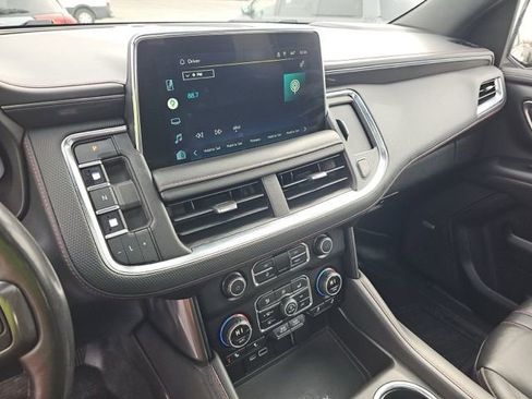 Used 2022 Chevrolet Suburban RST w/ Luxury Package image 12