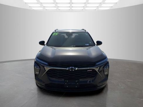 Used 2025 Chevrolet Trax RS w/ Driver Confidence Package FWD image 3