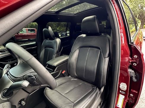Used 2023 Jeep Grand Cherokee L Overland w/ Rear Seat Video Group I RWD image 9