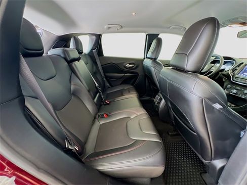 Used 2021 Jeep Cherokee Trailhawk w/ Comfort/Convenience Group image 26