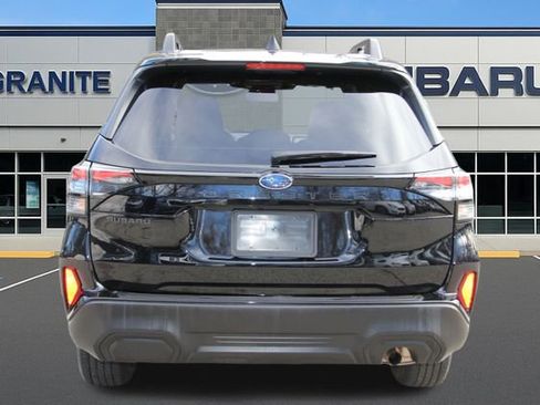 Certified 2025 Subaru Forester Premium image 9