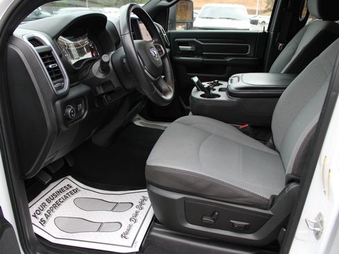 Used 2024 RAM 2500 Big Horn image 12
