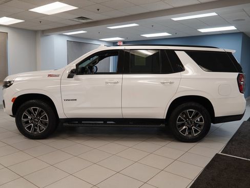 Used 2023 Chevrolet Tahoe Z71 w/ Luxury Package image 2