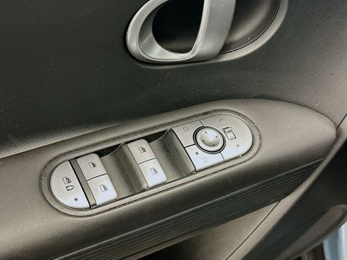 Used 2024 Hyundai Ioniq 5 SE AWD/4WD image 15