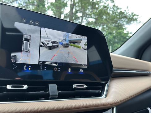 New 2025 Chevrolet Equinox ACTIV w/ Safety and Technology Package image 24