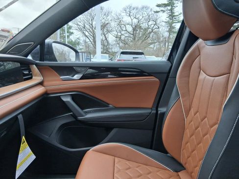 New 2026 Volkswagen Tiguan SEL R-Line AWD/4WD image 27