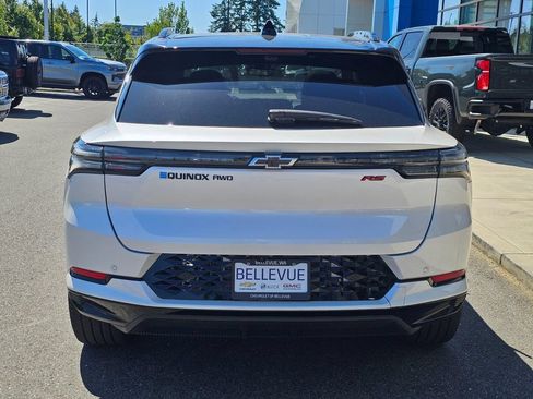Used 2025 Chevrolet Equinox EV RS w/ Active Safety Package 3 AWD/4WD image 4