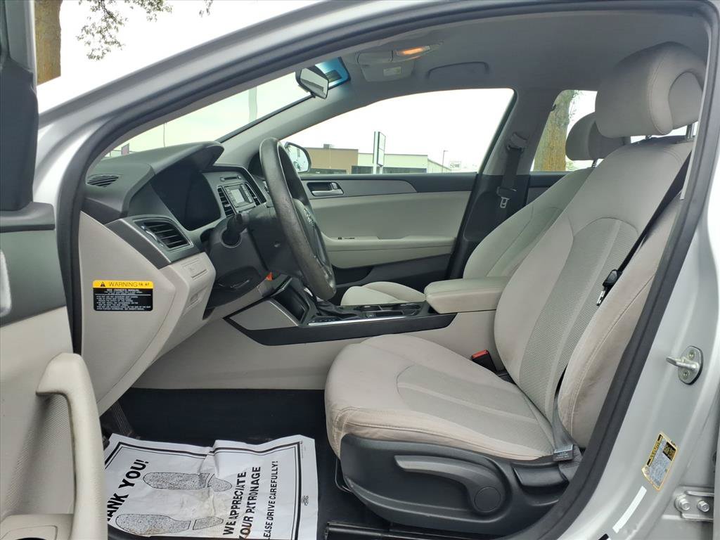 Used 2015 Hyundai Sonata SE FWD image 25