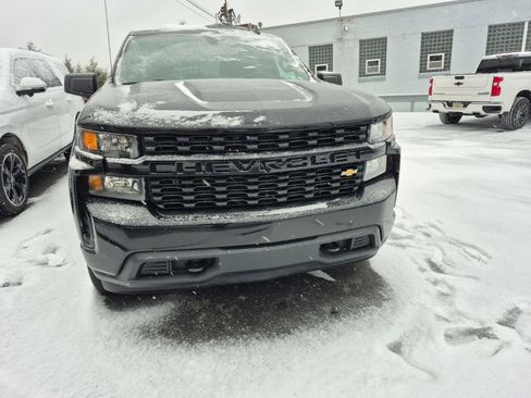 Used 2021 Chevrolet Silverado 1500 Custom image 2