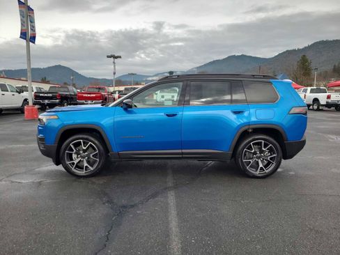 New 2026 Jeep Cherokee Overland image 11