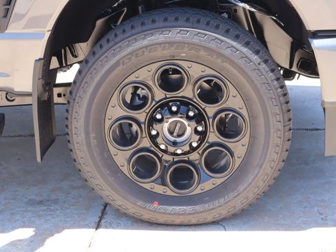 New 2026 Ford F350 Lariat w/ Black Appearance Package AWD/4WD image 17
