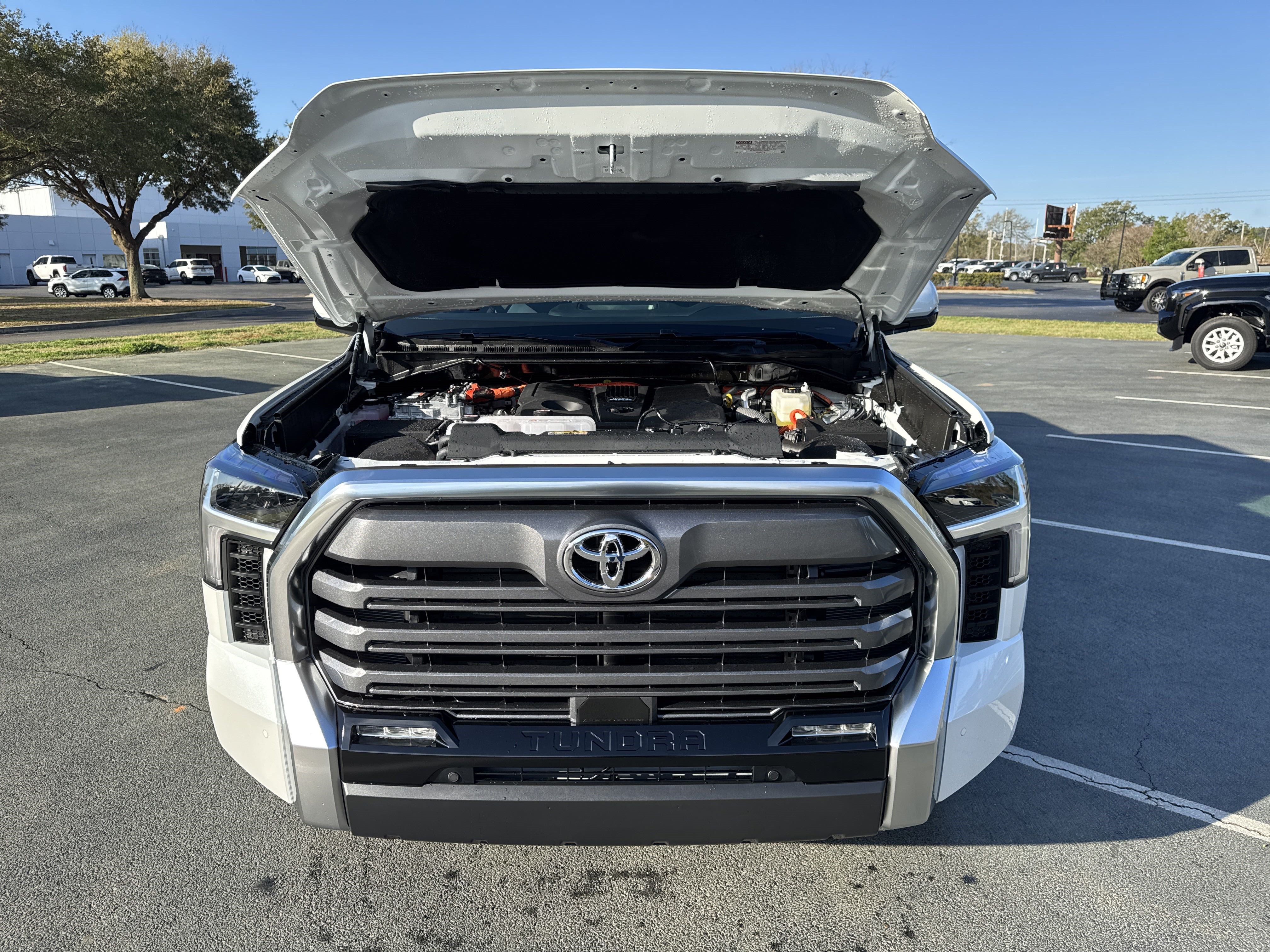 New 2025 Toyota Tundra Limited AWD/4WD image 37