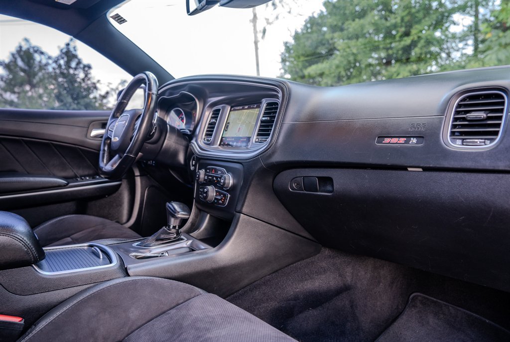 Used 2020 Dodge Charger Scat Pack RWD image 33