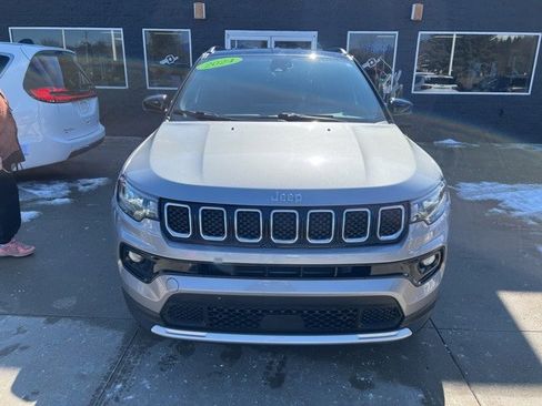 Certified 2024 Jeep Compass Limited image 2