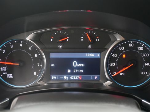 Used 2023 Chevrolet Equinox Premier FWD image 19