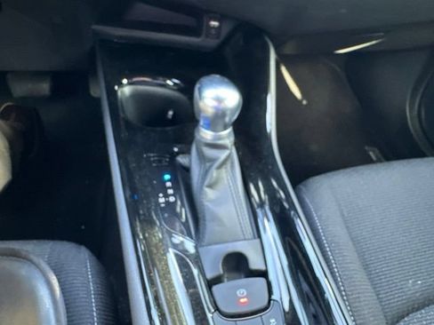 Used 2019 Toyota C-HR XLE FWD image 13