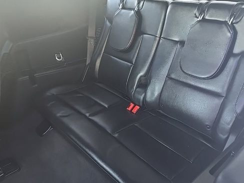 Used 2023 Ford Explorer Limited AWD/4WD image 9