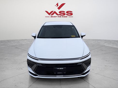 Used 2025 Hyundai Sonata SEL FWD image 8