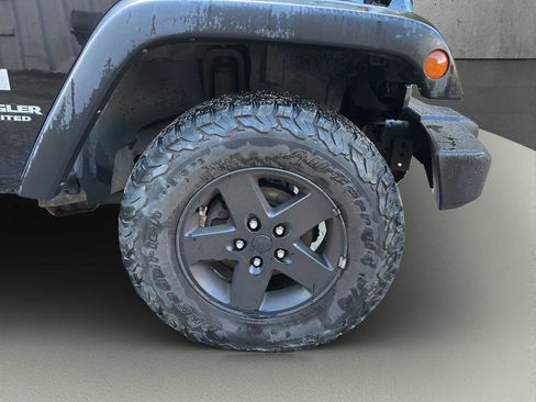 Used 2009 Jeep Wrangler X image 23