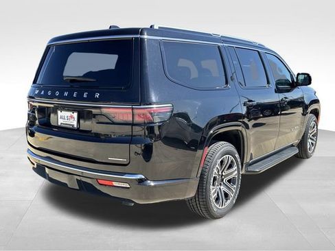Used 2024 Jeep Wagoneer Series II w/ Flexible Seating Group image 9