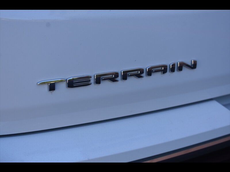 Used 2023 GMC Terrain SLT FWD image 50