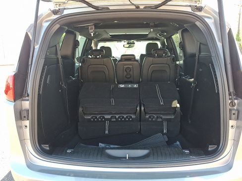 Certified 2020 Chrysler Pacifica Touring-L w/ Advanced Safetytec Group FWD image 28