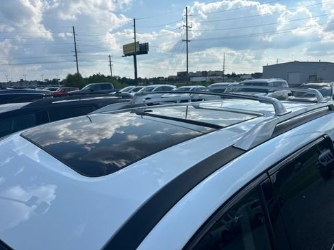 Certified 2025 Nissan Pathfinder Platinum w/ Cargo Package FWD image 32